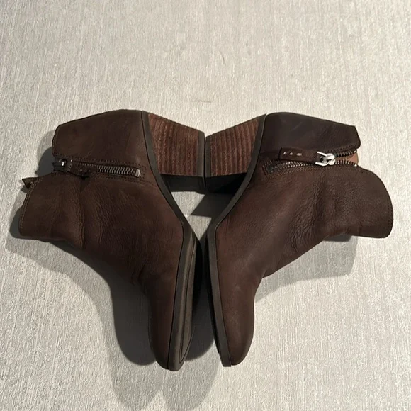 FRYE Women’s Brown Ankle Booties Distressed Texture All Over Size 6 Gently Used - Picture 11 of 16